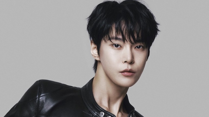 Doyoung NCT Naik Kelas Jadi Global Ambassador Dolce & Gabanna