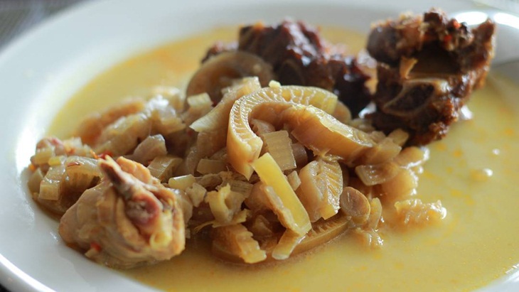 Ares Khas Lombok, Sayur Batang Pisang yang Lezat