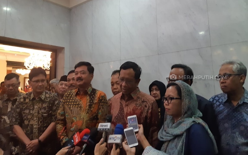 People Power Dibalut Ajaran Agama, Mahfud MD: Menyesatkan
