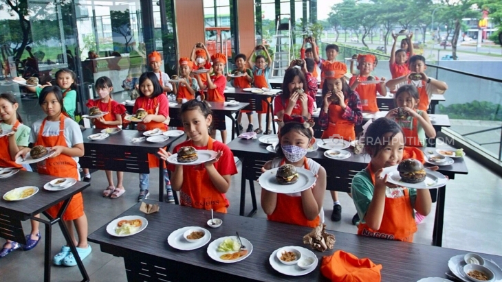 Keseruan Cooking Class Kids di The Cobbs Bistro Alam Sutera