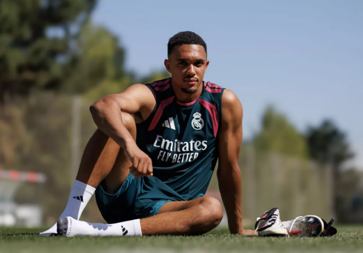 Trent Alexander-Arnold vs Denzel Dumfries, Siapa yang Pantas Isi Sayap Kanan Real Madrid?