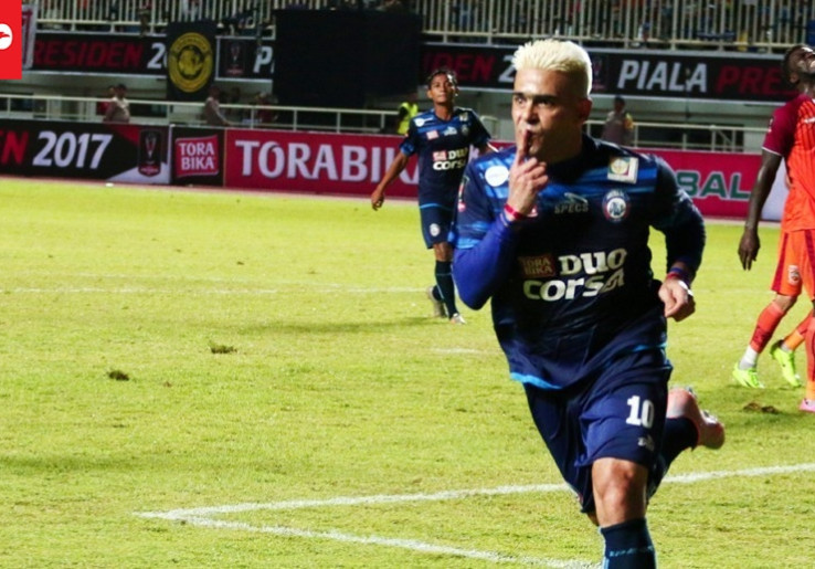 Cristian Gonzales Dipaksa Secara Halus jadi Pelatih?
