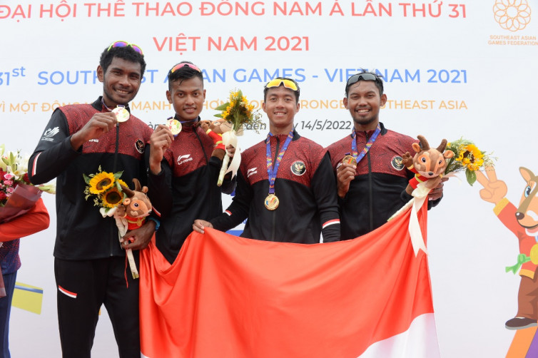 Regu putra Indonesia memeroleh medali emas dari Men's Quadruple Sculls. (NOC Indonesia/MP Media/Arie Prijono)
