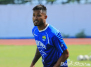 Striker Asing Persib Bandung Positif Terinfeksi COVID-19