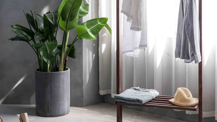 Menjadi minimalis agar rumah tidak terasa penuh dengan barang-barang. (Foto: Unsplash/Tu Tu)