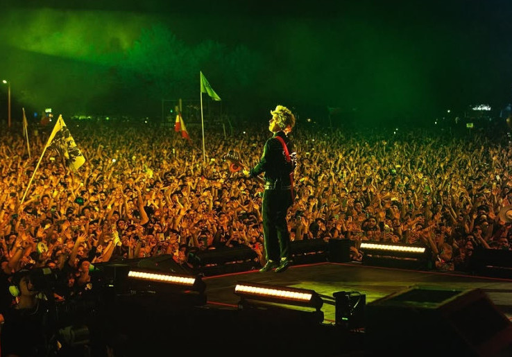 Lirik Lagu 'Smash It Like Belushi', Single Terbaru Green Day