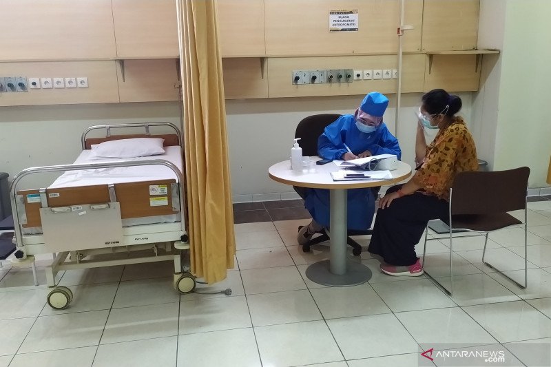 Uj Klinis Vaksin COVID-19 di Bandung. (Foto: Antara)