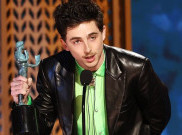 Timothee Chalamet Jadi Bintang Termuda yang Pernah Menangi Penghargaan Aktor Terbaik SAG Awards