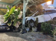 Pagar Rumdin Wawali Solo Dihantam Kendaraan Roda Empat