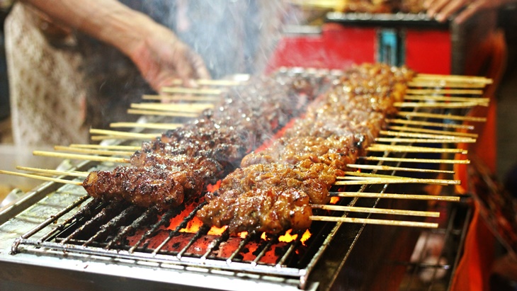 Kawasan Kuliner Halal Hadir di Taman Valkenet Malabar