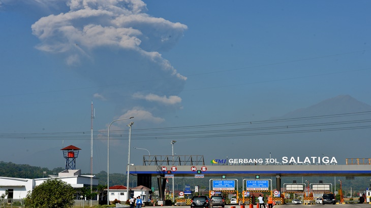 Letusan Gunung Merapi Akibatkan Kebakaran, BNPB Imbau Masyarakat Agar Tidak Panik 