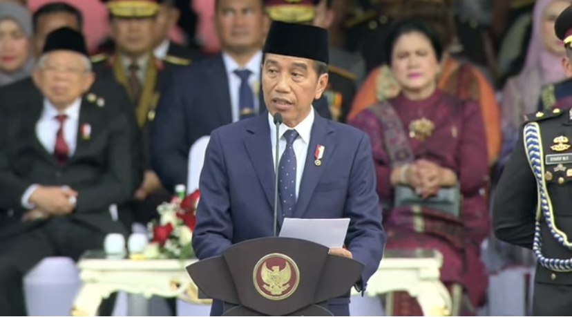 Kerja Tak Ada Hari Libur, Jokowi Salut dengan Kinerja Polri