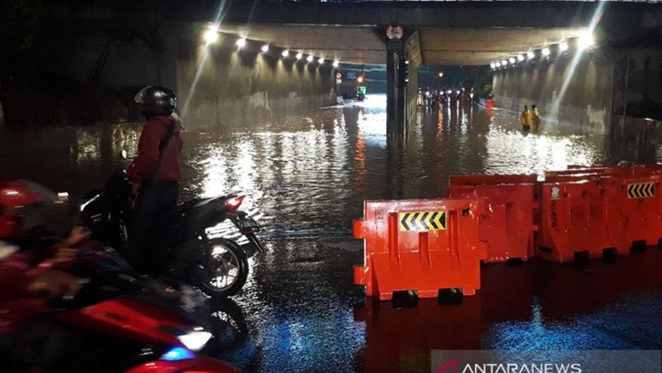 DPRD DKI: Banjir di Jakarta akibat Pembangunan Trotoar Buruk