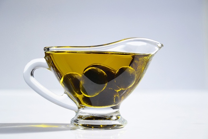  Minyak zaitun dapat menjaga rambut lebat. (Foto: Pixabay/Mareefe)