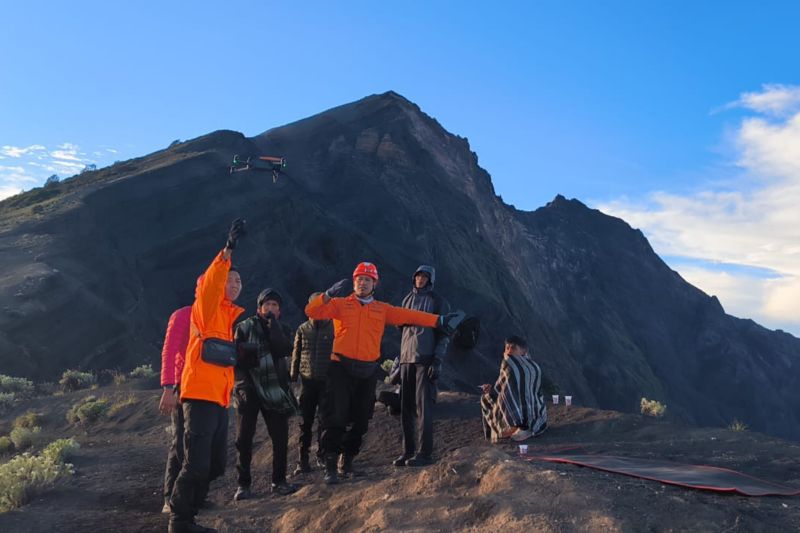 Mulai Oktober, Pendaki Naik Rinjani Wajib Punya Asuransi Premium