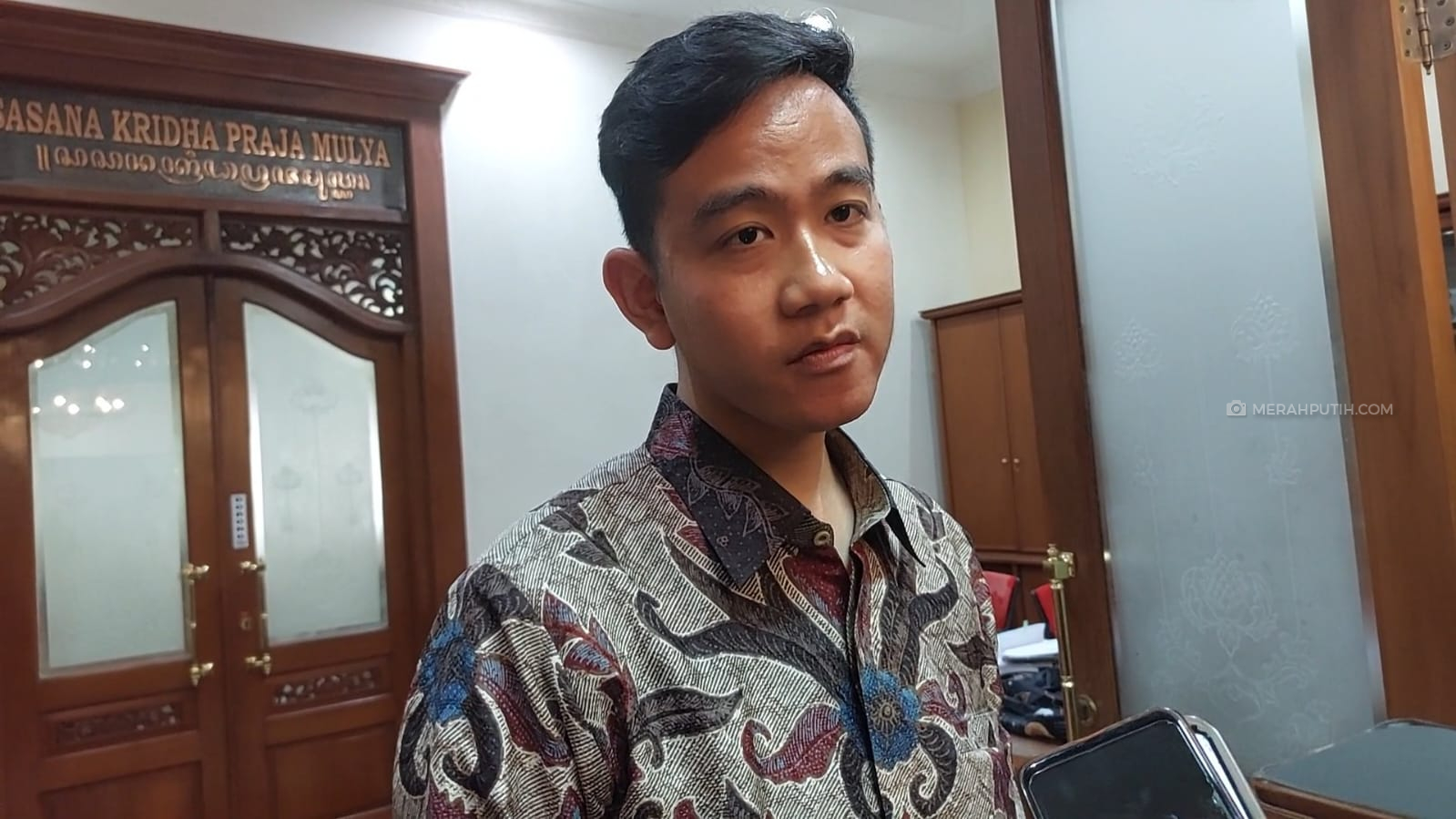 Baliho Prabowo-Gibran Bermunculan, Ini Respons Anak Sulung Jokowi