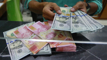 Rupiah Melemah 32 Poin Menjadi Rp15.610 per Dolar AS