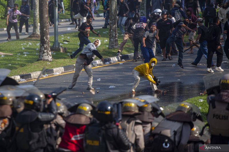 Klaim Rugi Indonesia Jika Xinyi Glass Holding Gagal Investasi di Rempang