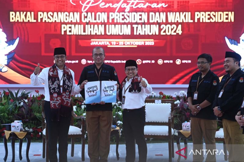 Anies Belum Serahkan Daftar Nama Tim Suksesnya saat Daftar ke KPU
