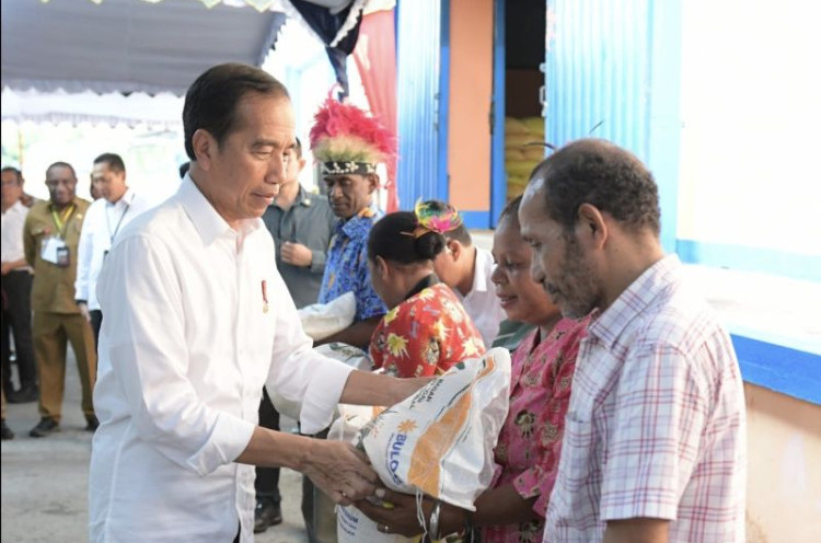 Tambah Kuota, Jokowi Minta Warga Daftar ke RT/RW Buat Dapat Bantuan Beras