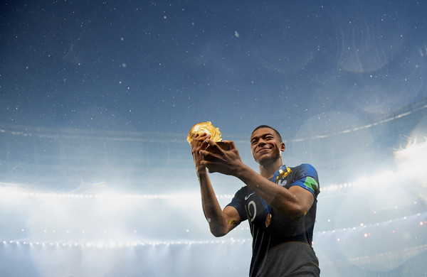 Kylian Mbappe Jadi Sampul Majalah Time, Pantaskah?