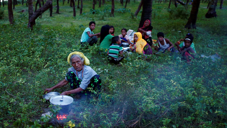 Penduduk Rohingya Kekurangan Makanan dan Air Bersih di Kamp Pengungsi 