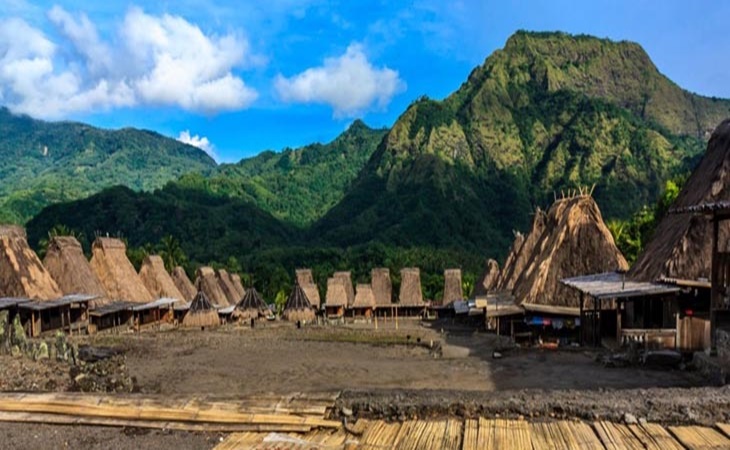 Kampung Adat Gurusina