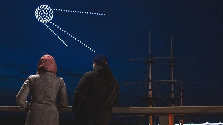 Drone Light Show: Cara Drone Meriahkan Malam