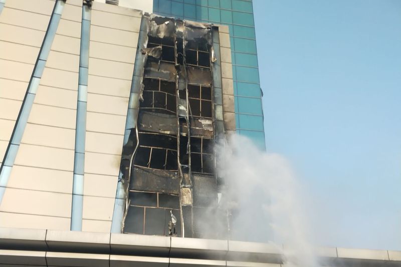 Hotel Pullman Jakarta Barat Terbakar, 14 Unit Damkar Dikerahkan