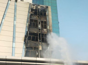 Hotel Pullman Jakarta Barat Terbakar, 14 Unit Damkar Dikerahkan