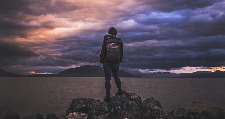 Bawalah day pack biar lebih praktis. (Foto: Pixabay/Free-Photos)