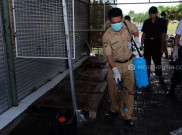 Kantor Pemkot Solo dan Rumah Pasien Positif Corona Disemprot Disinfektan