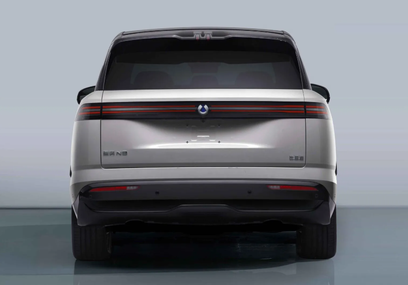 Denza N8 Generasi Terbaru (Carscoops)