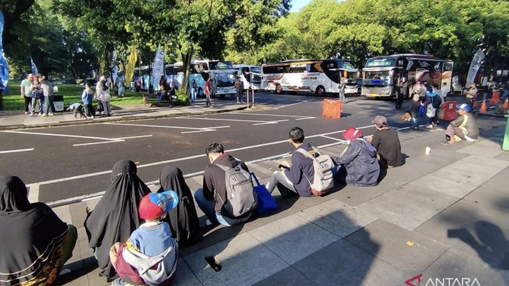 Wali Kota Bandung Yana Mulyana Dijadwalkan Lepas Mudik Gratis Sebelum OTT KPK