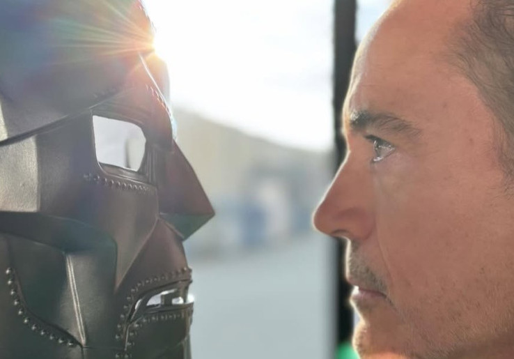 Transformasi dari Iron Man ke Doctor Doom, Marvel Salut akan Totalitas Robert Downey Jr.