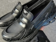 Junya Watanabe Sulap Sneakers Ikonik New Balance Jadi Loafers Unik