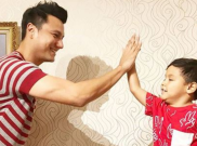 Enggak cuma Hot Mama, Hot Papa ini Malah Bikin Melting