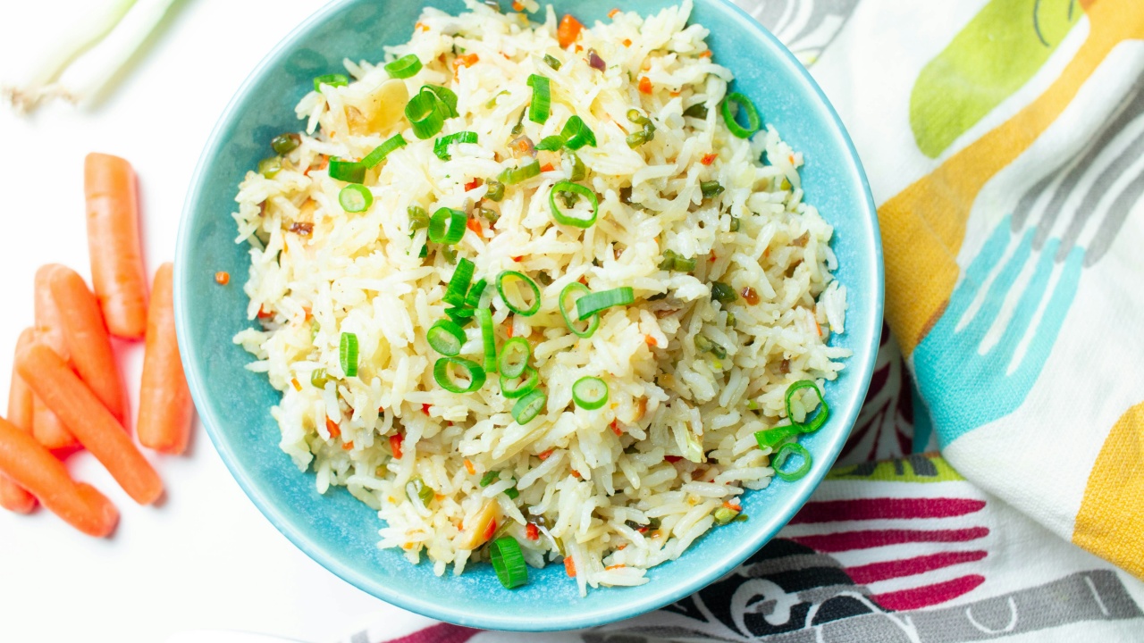 Sahur Praktis dan Lebih Sehat, Cobain deh Resep Nasi Goreng Low Oil yang Tetap Gurih