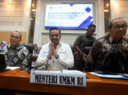Raker Menteri UMKM dengan Komisi VII DPR Bahas Kredit Usaha Rakyat (KUR) Tahun 2025