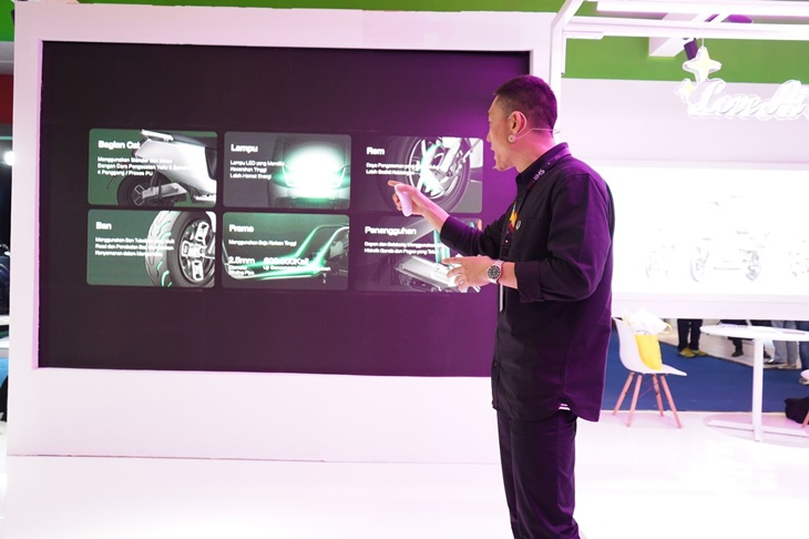 Ofero Rilis 3 Sepeda dan Motor Listrik di IIMS