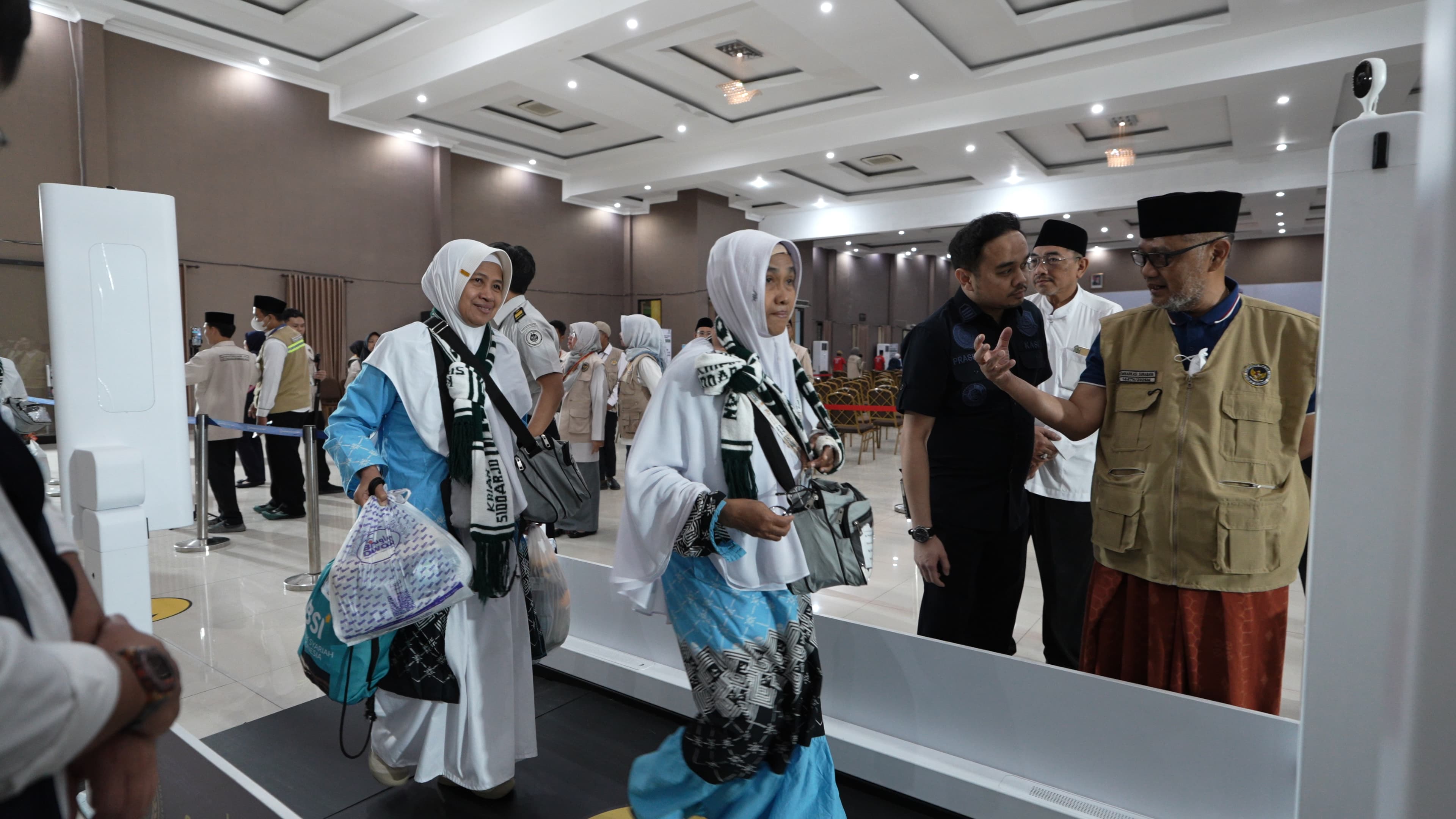 Teknologi Baru, Jemaah Haji yang Tiba di Indonesia hanya Perlu Scan Biometrik saat Pemeriksaan Imigrasi