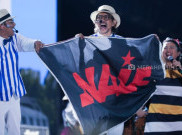 'Mesin Waktu 2.0: Teman-Teman Menyanyikan Lagu Naif' Tutup Synchronize Festival 2023