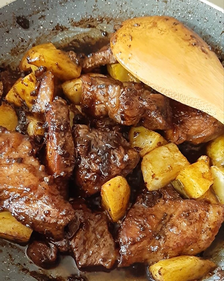 Adobo. (Foto: instagram.com/iamqueenprecious)
