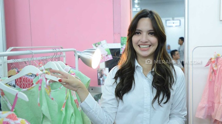 Nia Ramadhani, Mengajarkan Terbaik bagi Anak-anaknya