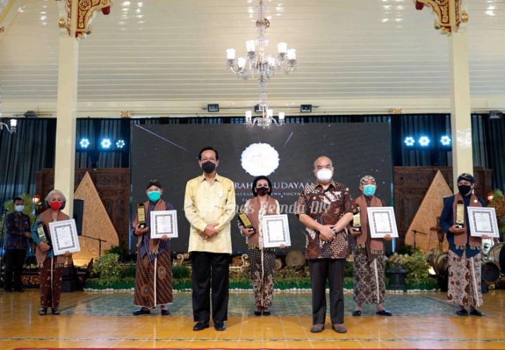 Shaggydog Terima Penghargaan Anugerah Kebudayaan Gubernur DIY 2020