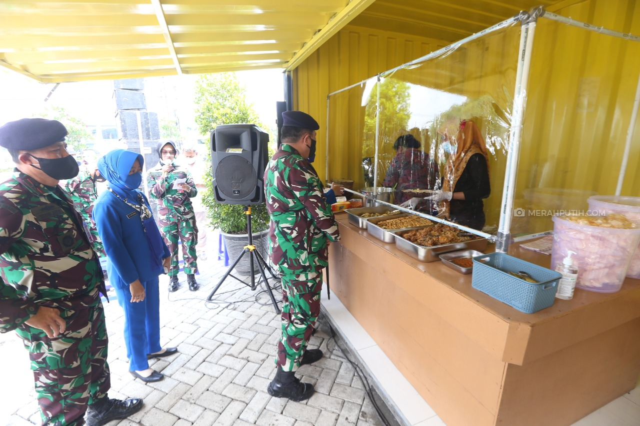 Wabah COVID-19 Belum Sirna, Puspenerbal Buka Rumah Makan Gratis untuk Warga