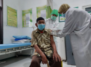 Gibran Minta Warga Segera Datangi Puskesmas untuk Dapatkan Vaksin Booster Kedua