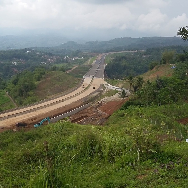 Proyek Tol Cisumdawu Dibantu Teknologi Drone