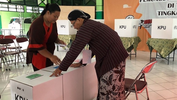 Ilustrasi - Simulasi pemungutan suara. (Antaranews)