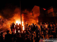 Pembunuhan George Floyd oleh Polisi di AS Picu Kerusuhan